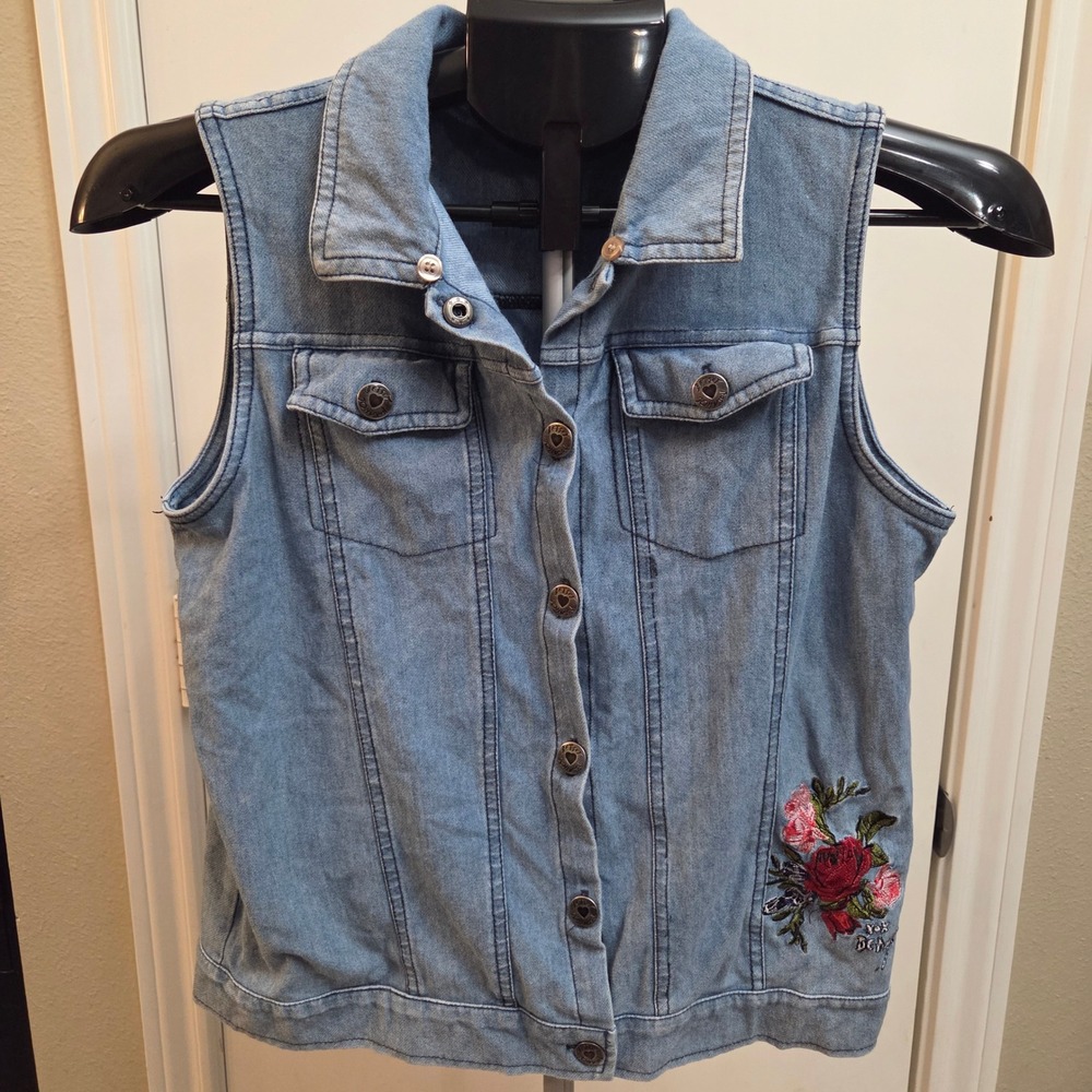 Total Girl Kids Light Wash Denim Vest Floral Rose Embroidery Heart Buttons L 12